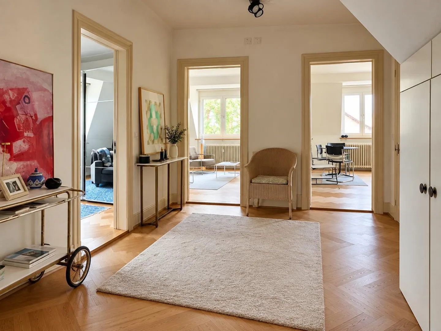 Charmante Wohnung mit Seesicht - Foto 2 von 7