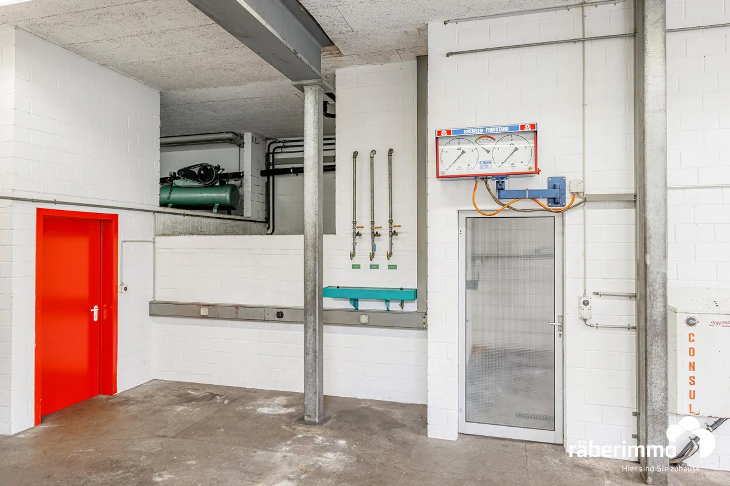 LIVING & WORKING UNDER ONE ROOF - Photo 5 of 16