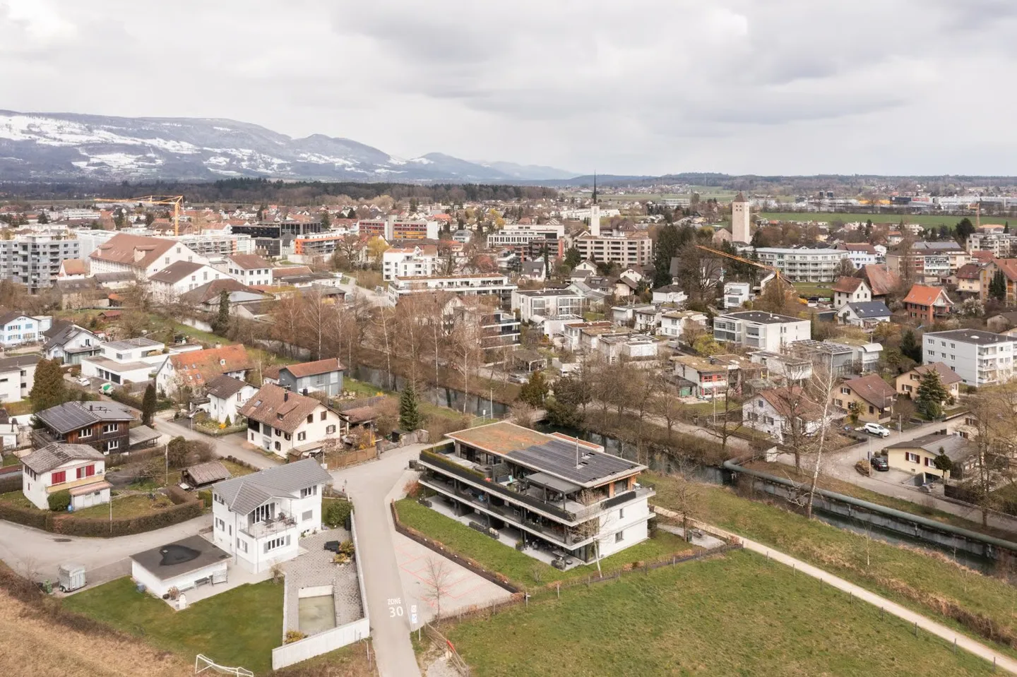 Moderno appartamento con 2 camere al piano terra a Derendingen - disponibile da dicembre 2026 - Foto 17 di 18