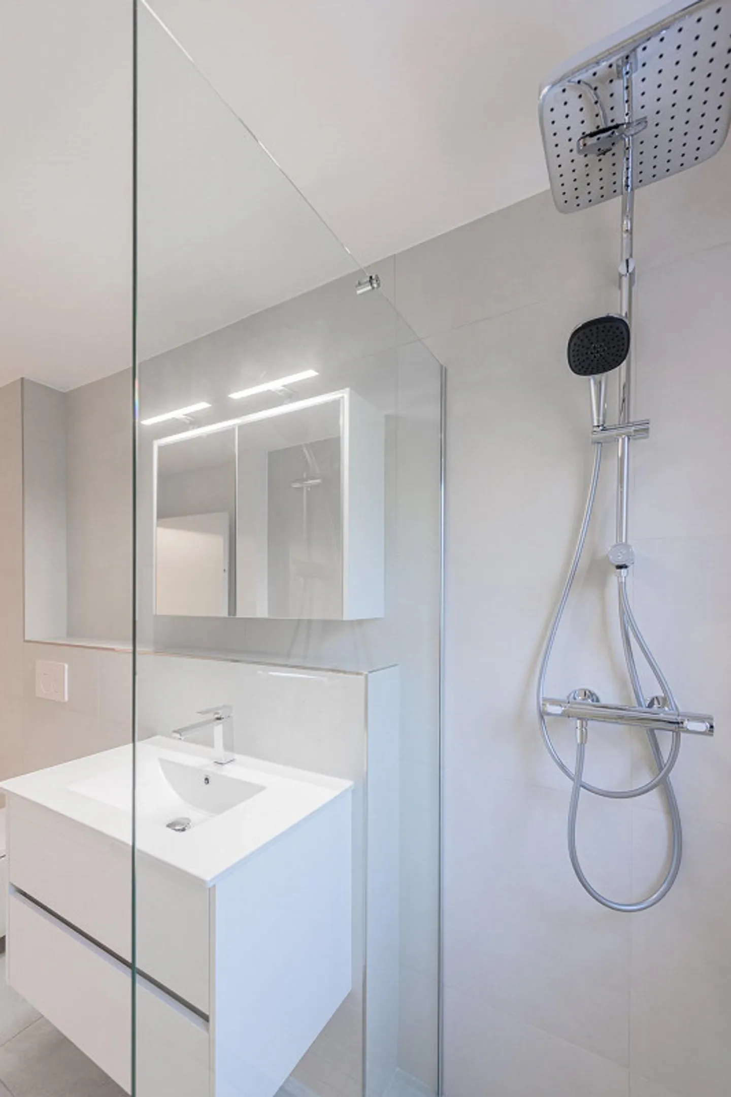 Appartement 3 pièces lumineux et charmant - entièrement rénové - Photo 4 sur 12