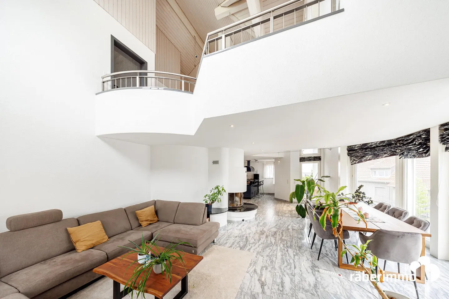 LIVING & WORKING UNDER ONE ROOF - Photo 11 of 16