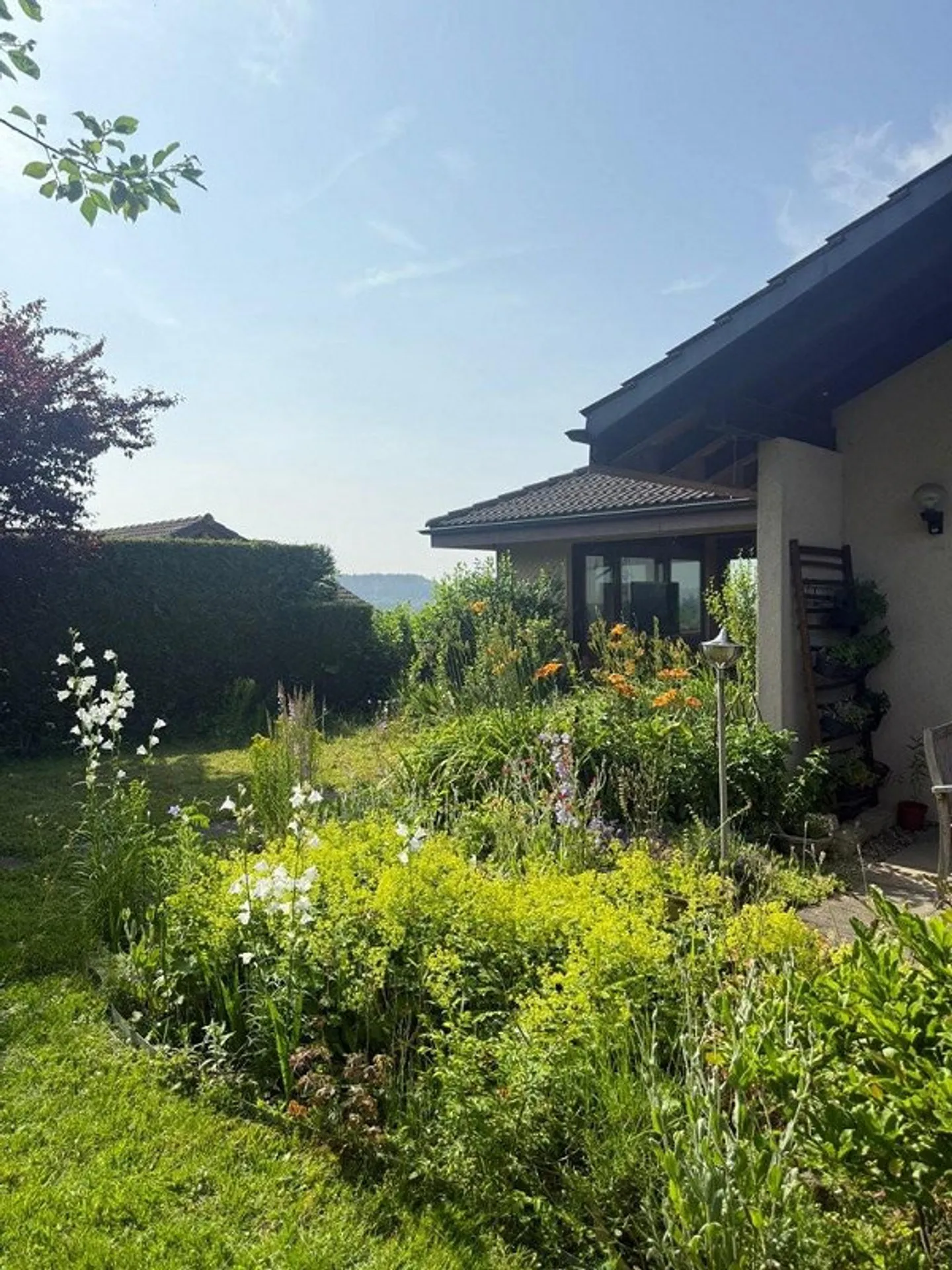 Charmantes freistehendes Haus - Foto 1 von 12