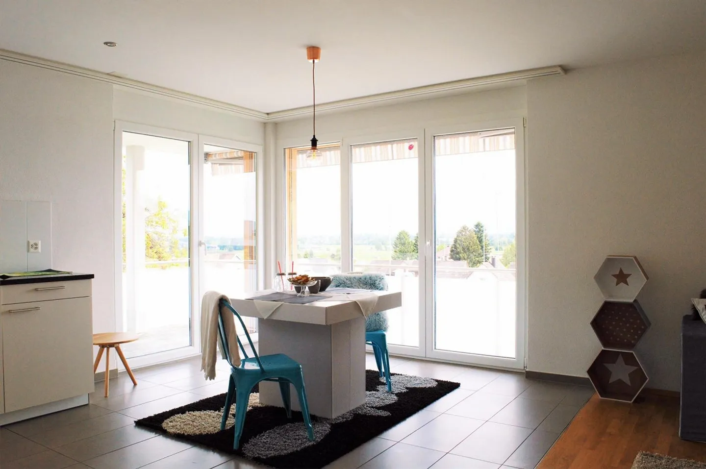 Appartamento luminoso e moderno di 4,5 al piano terra - Foto 4 di 12