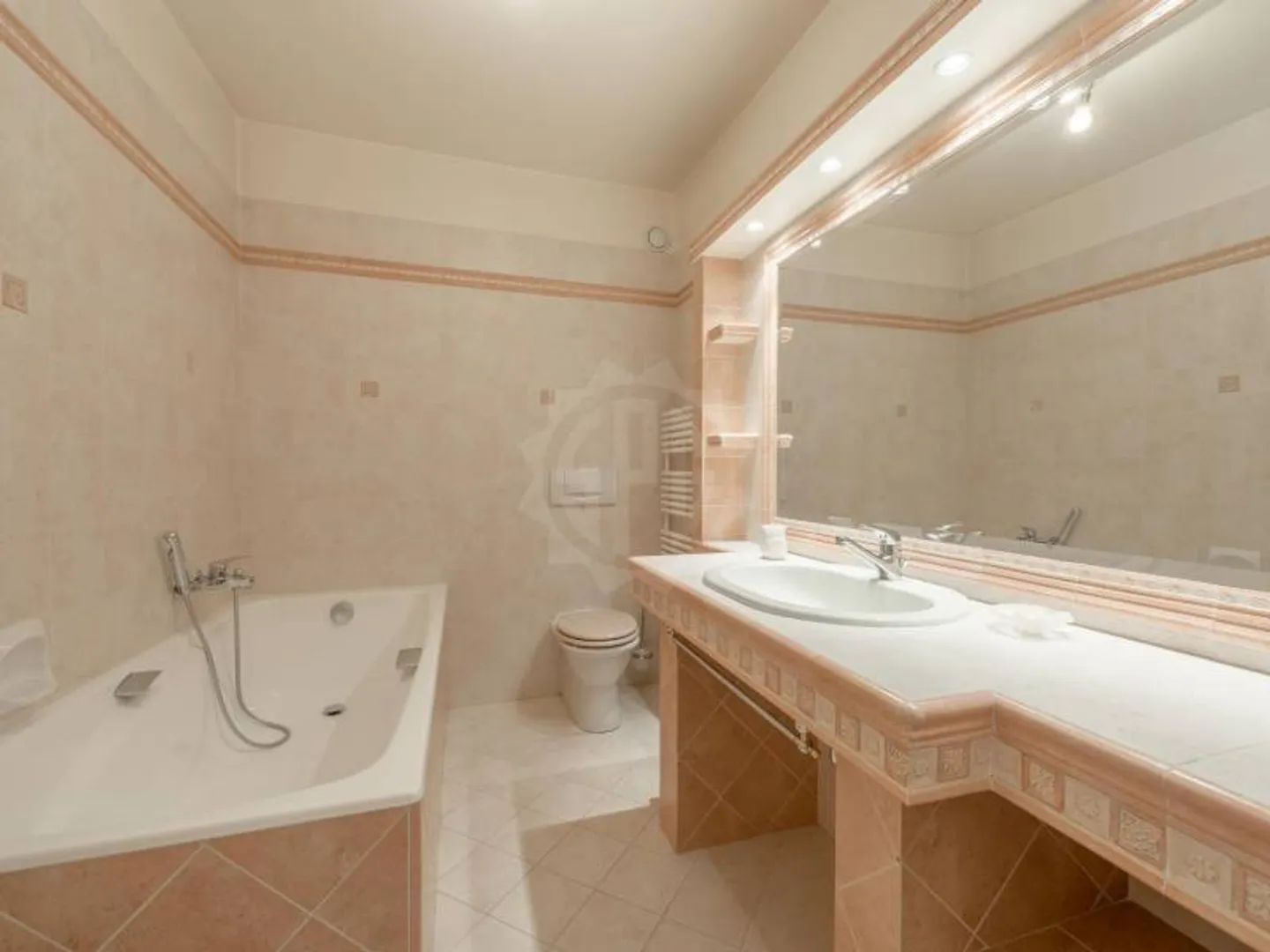 8-Zimmer-Wohnung - Foto 9 von 11
