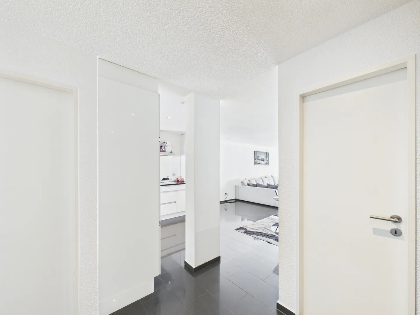 Appartamento 5.5 camere ben conservato in centro - Foto 2 di 15