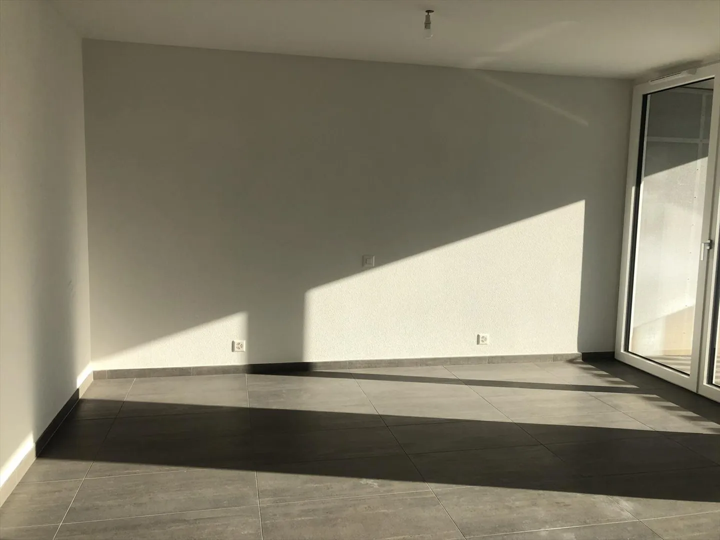 For sale in Fully - Studio with sunny balcony and parking space - Photo 3 of 8