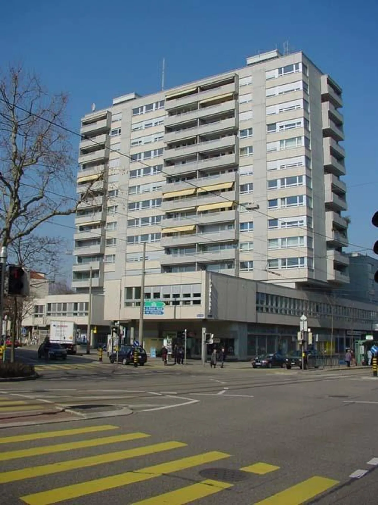 Living in the popular Iselin district - Photo 1 of 6