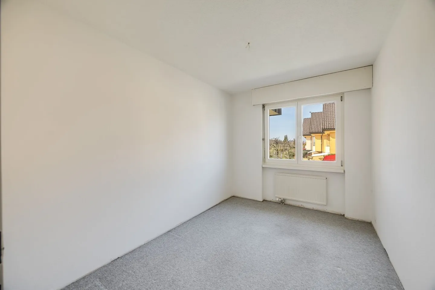 Charming Middle House, Quietly Located with Breathtaking View! - Photo 9 of 13