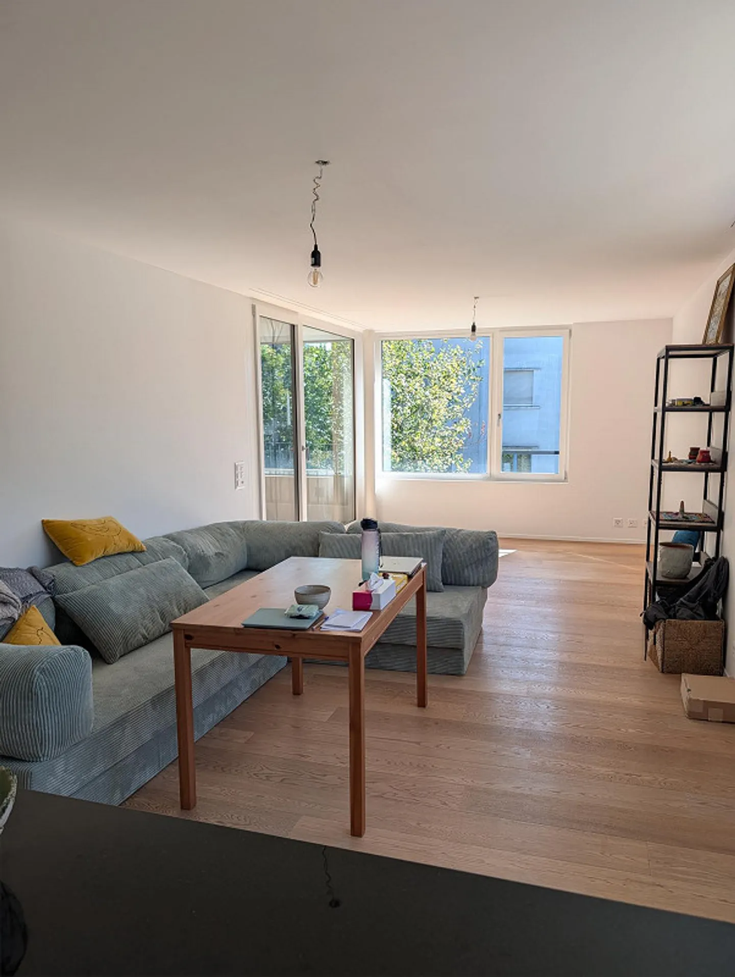 Bright 3.5-room apartment with balcony & own washing tower, near the lake - Photo 1 of 15