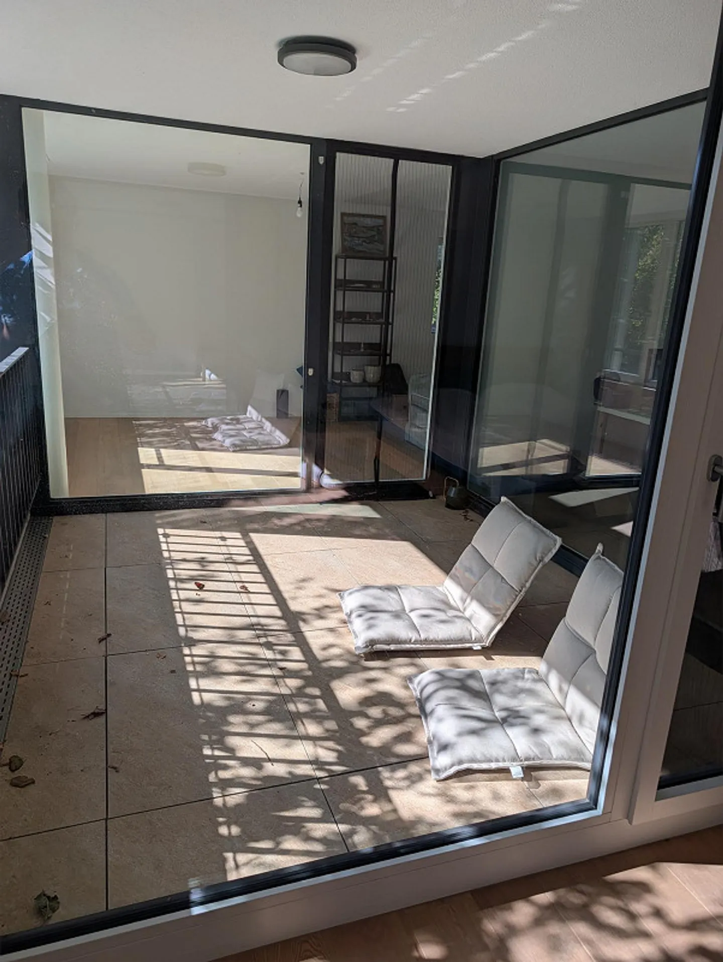 Bright 3.5-room apartment with balcony & own washing tower, near the lake - Photo 4 of 15
