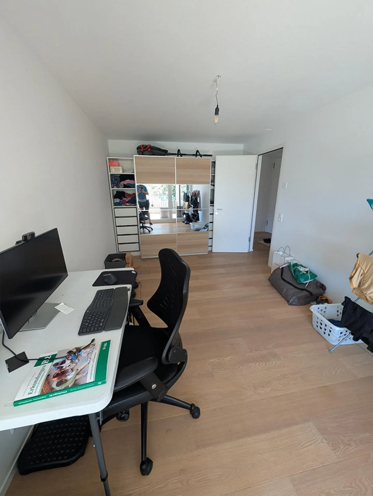 Bright 3.5-room apartment with balcony & own washing tower, near the lake - Photo 14 of 15