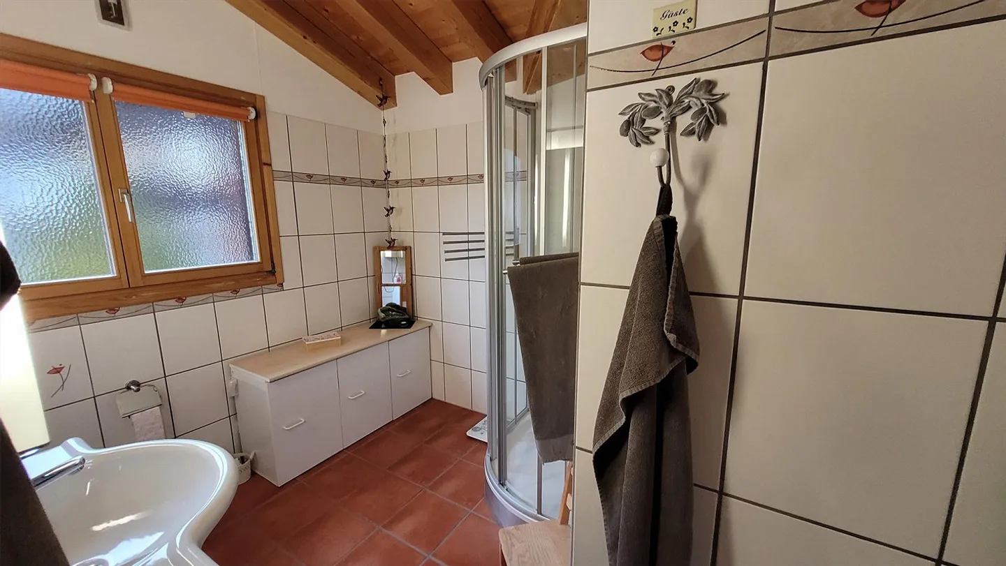 Maison trifamiliale avec grand espace extérieur à Sedrun - Photo 10 sur 27