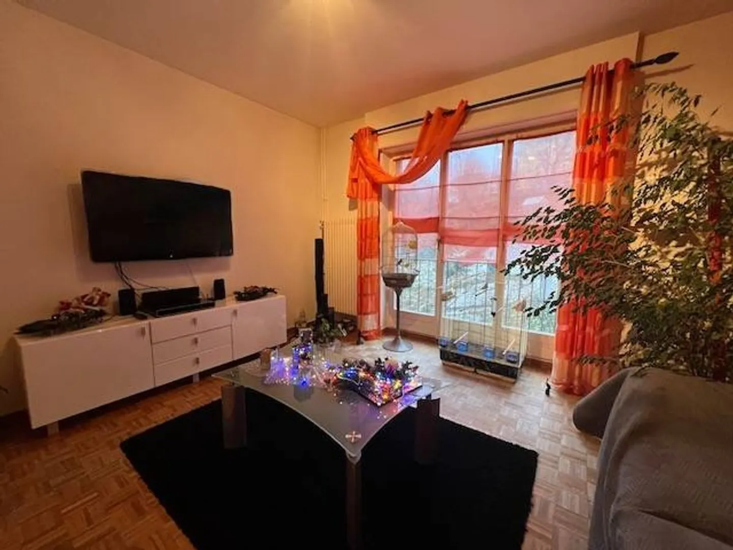 3,5-Zimmer-Wohnung im 2. Stock mit Balkon - Foto 2 von 8