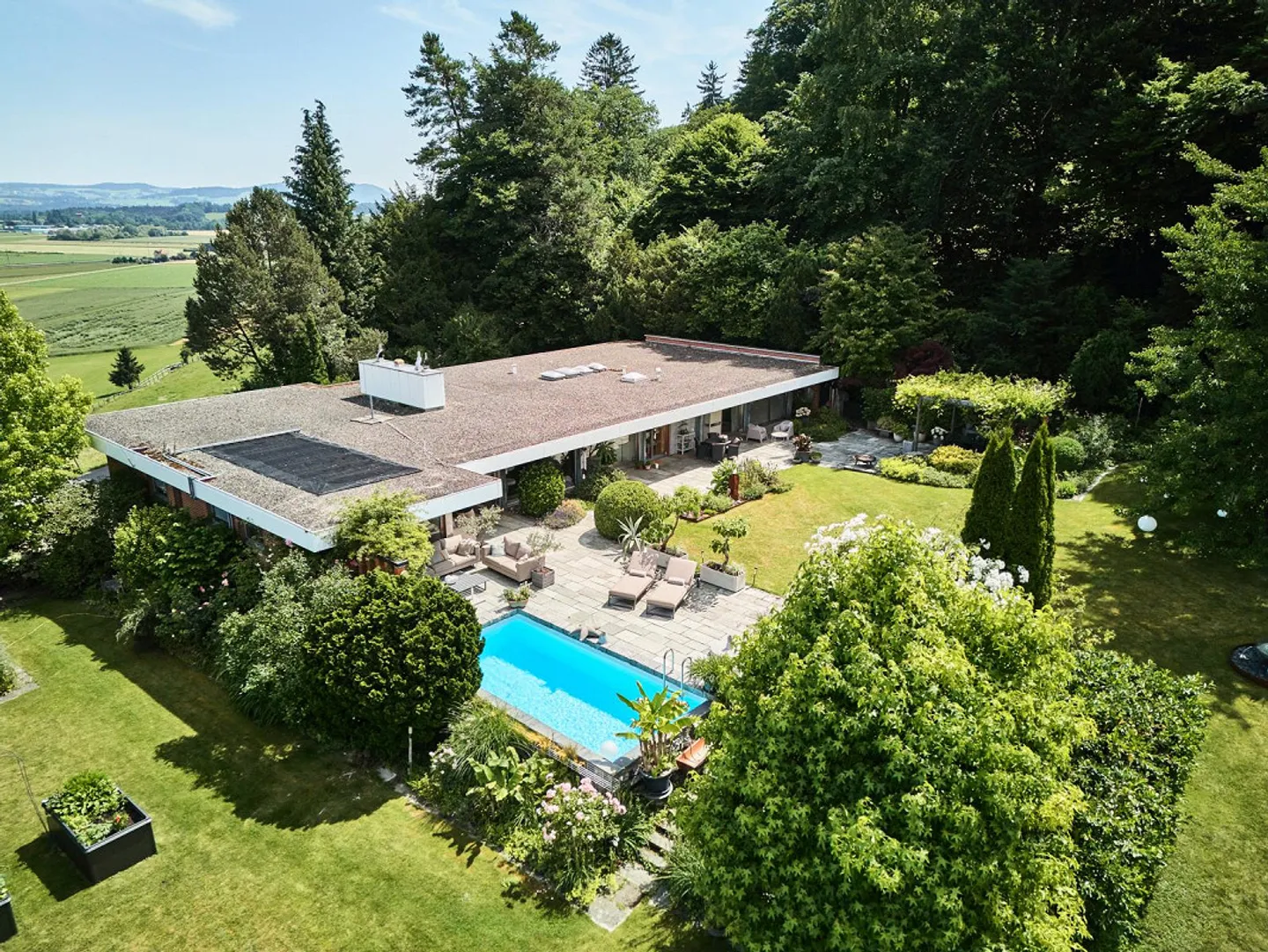 Votre refuge de jardin privé – Maison de campagne de 7,5 pièces à Elgg - Photo 1 sur 7