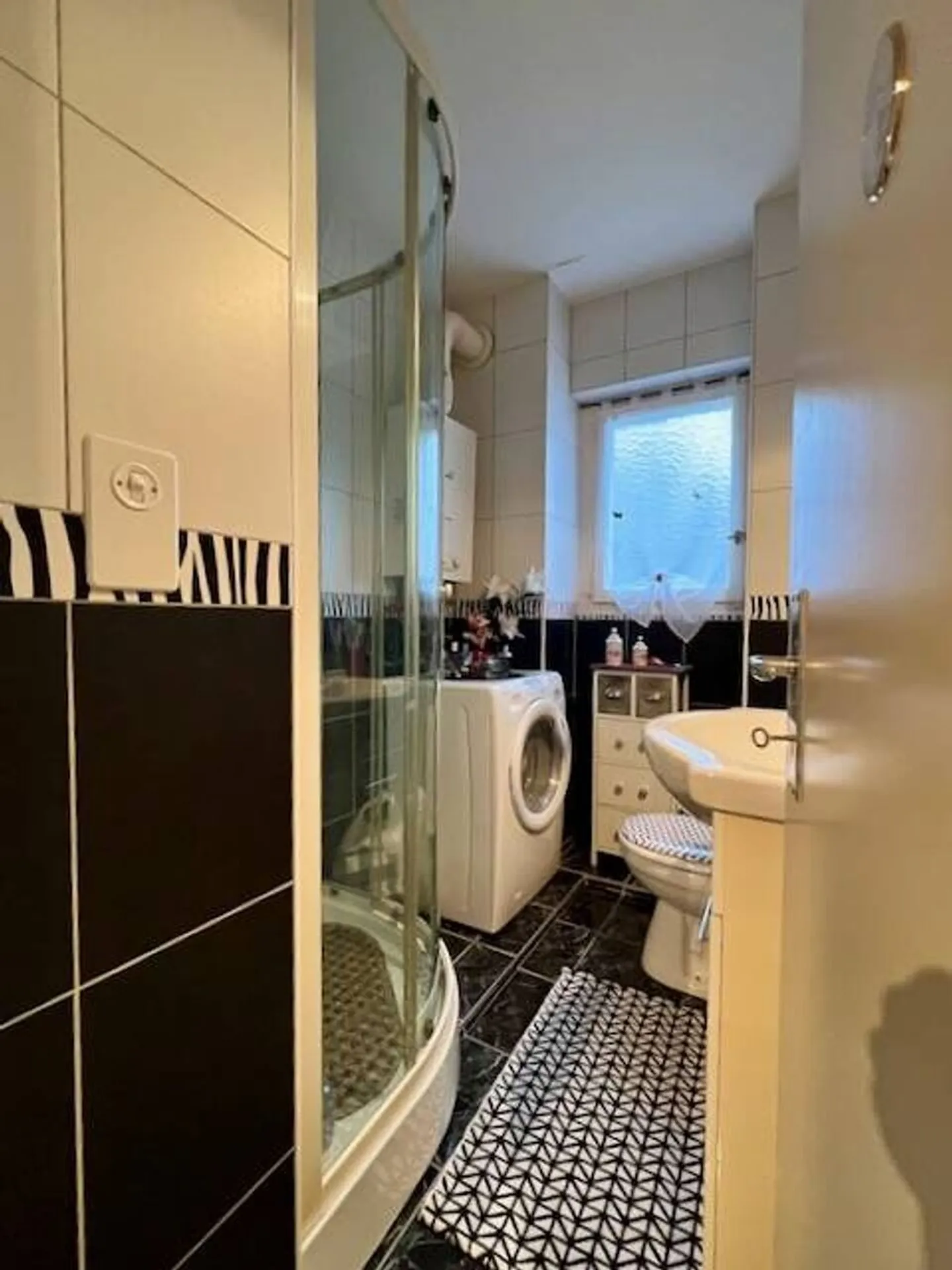 3,5-Zimmer-Wohnung im 2. Stock mit Balkon - Foto 6 von 8