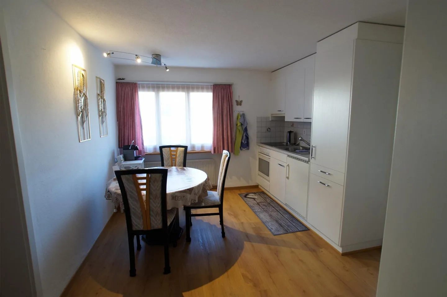 Maison trifamiliale avec grand espace extérieur à Sedrun - Photo 20 sur 27