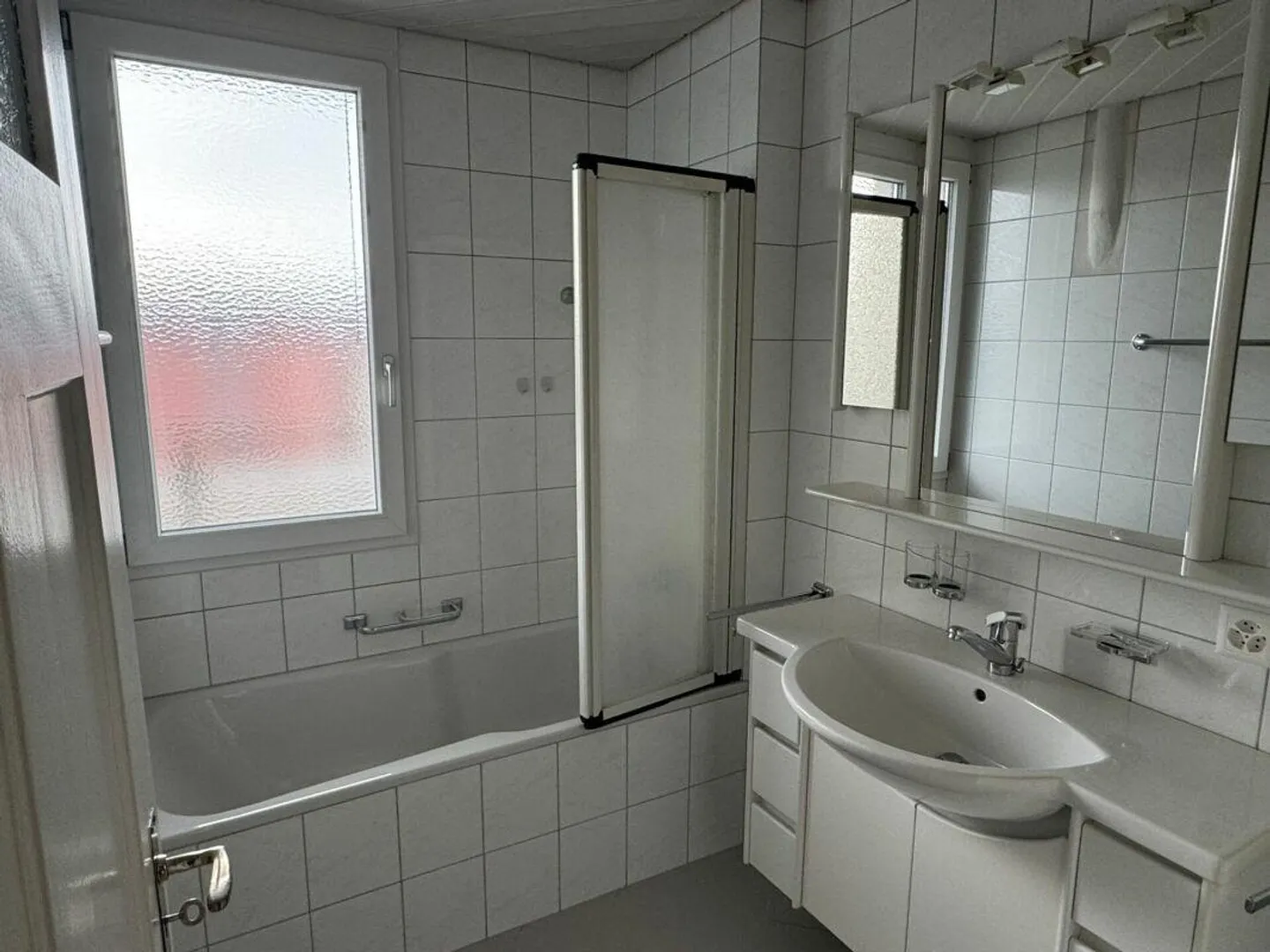 charming 5-room apartment in Bruggen - Photo 3 of 13