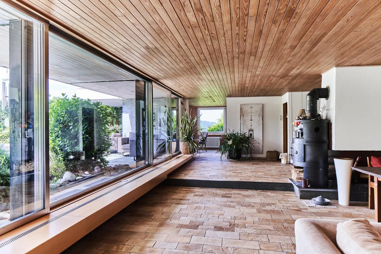 Votre refuge de jardin privé – Maison de campagne de 7,5 pièces à Elgg - Photo 2 sur 7