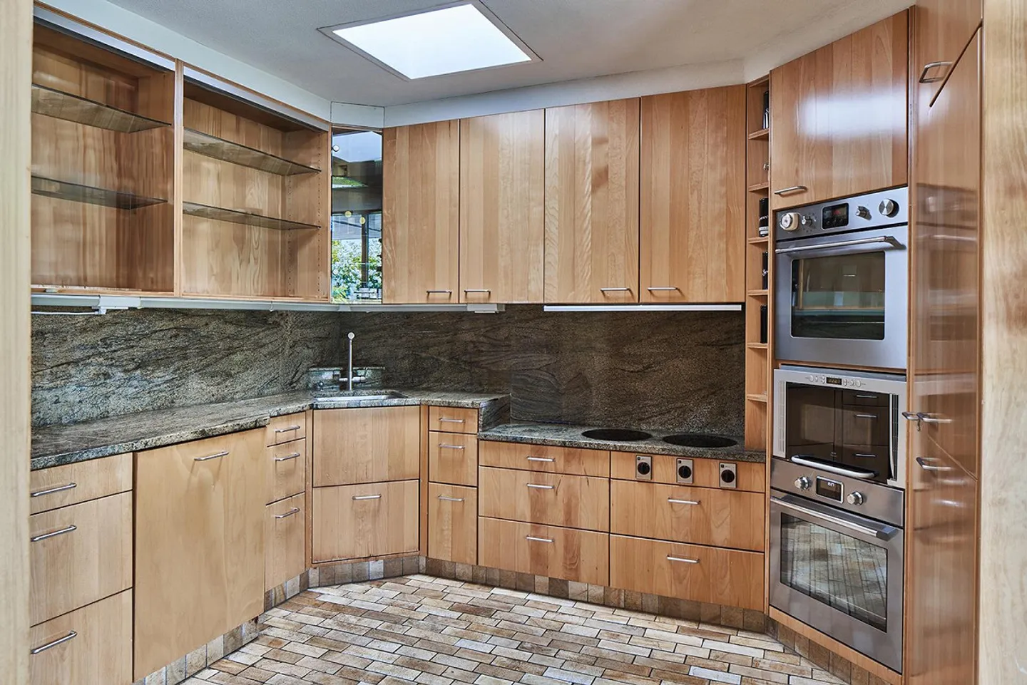 Votre refuge de jardin privé – Maison de campagne de 7,5 pièces à Elgg - Photo 3 sur 7