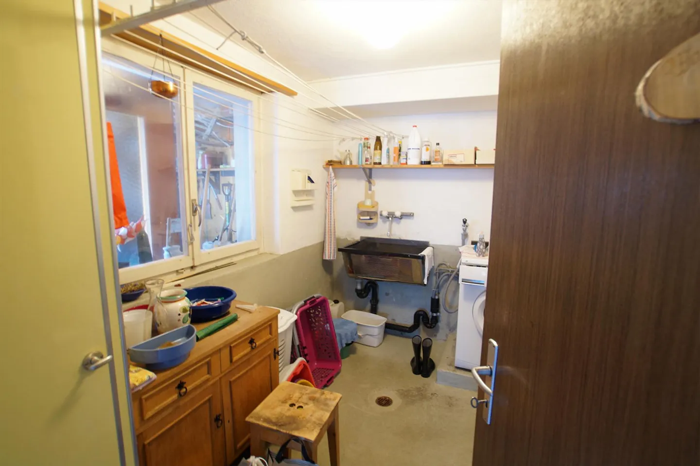 Maison trifamiliale avec grand espace extérieur à Sedrun - Photo 26 sur 27