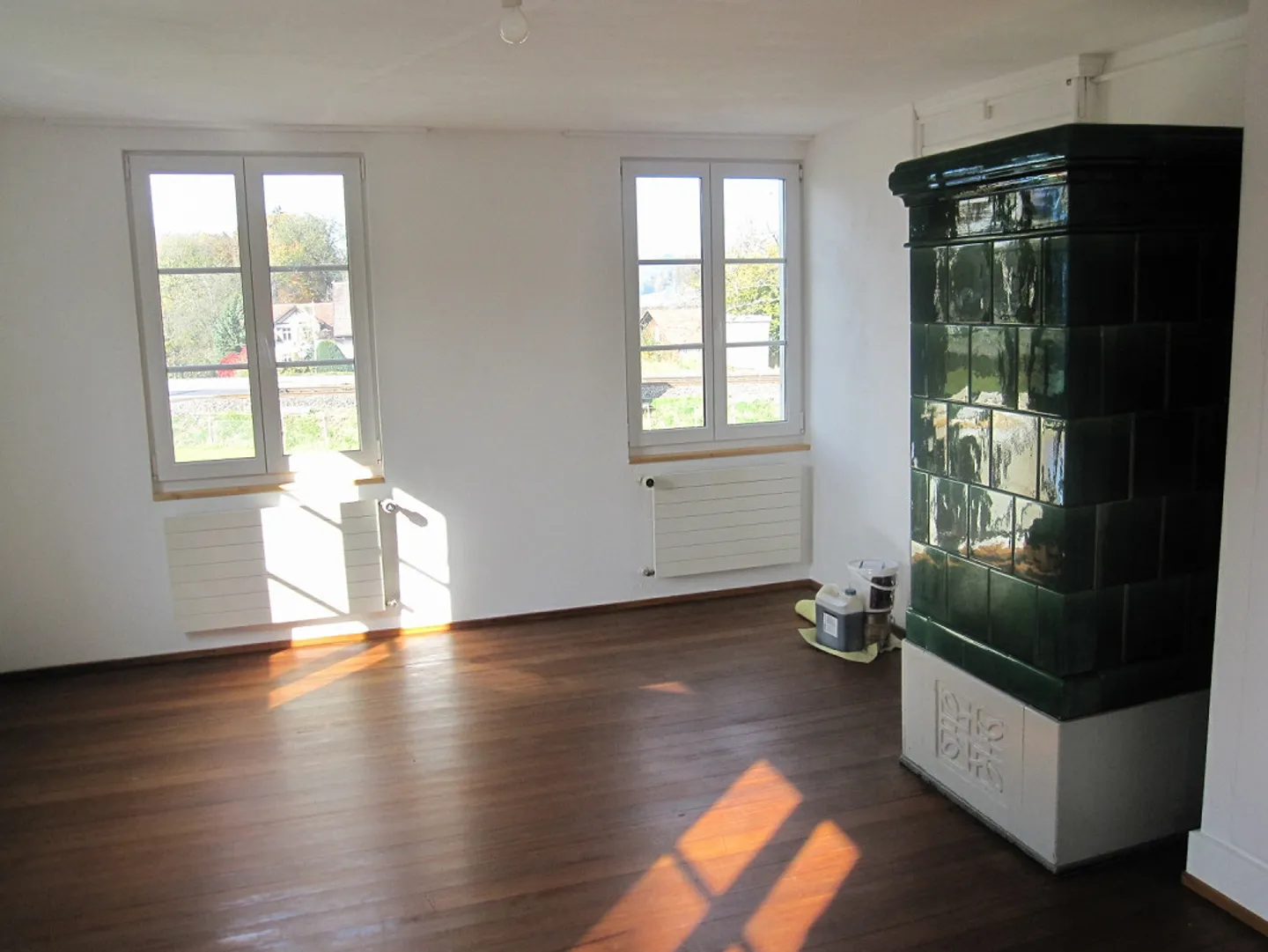Living in a farmhouse - Photo 4 of 13