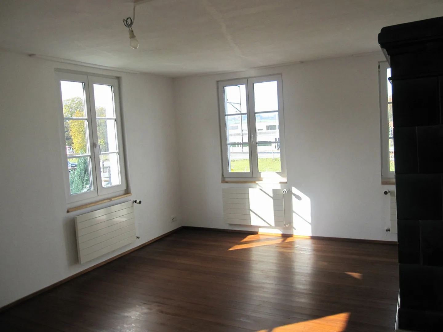 Living in a farmhouse - Photo 6 of 13