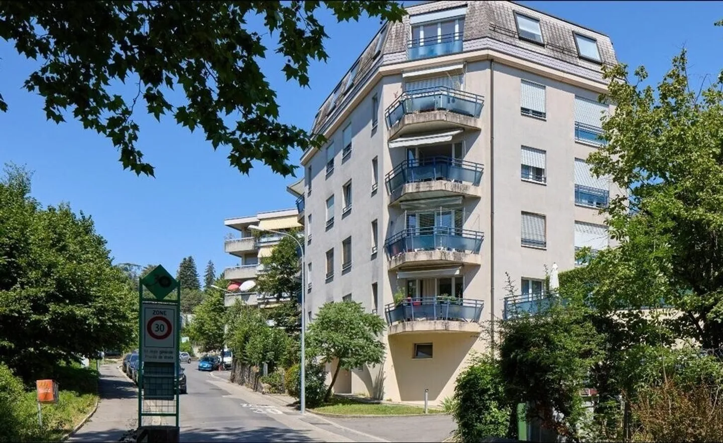 Appartement de 3.5 pièces au 4ème étage avec poste de conciergerie - Photo 1 of 1