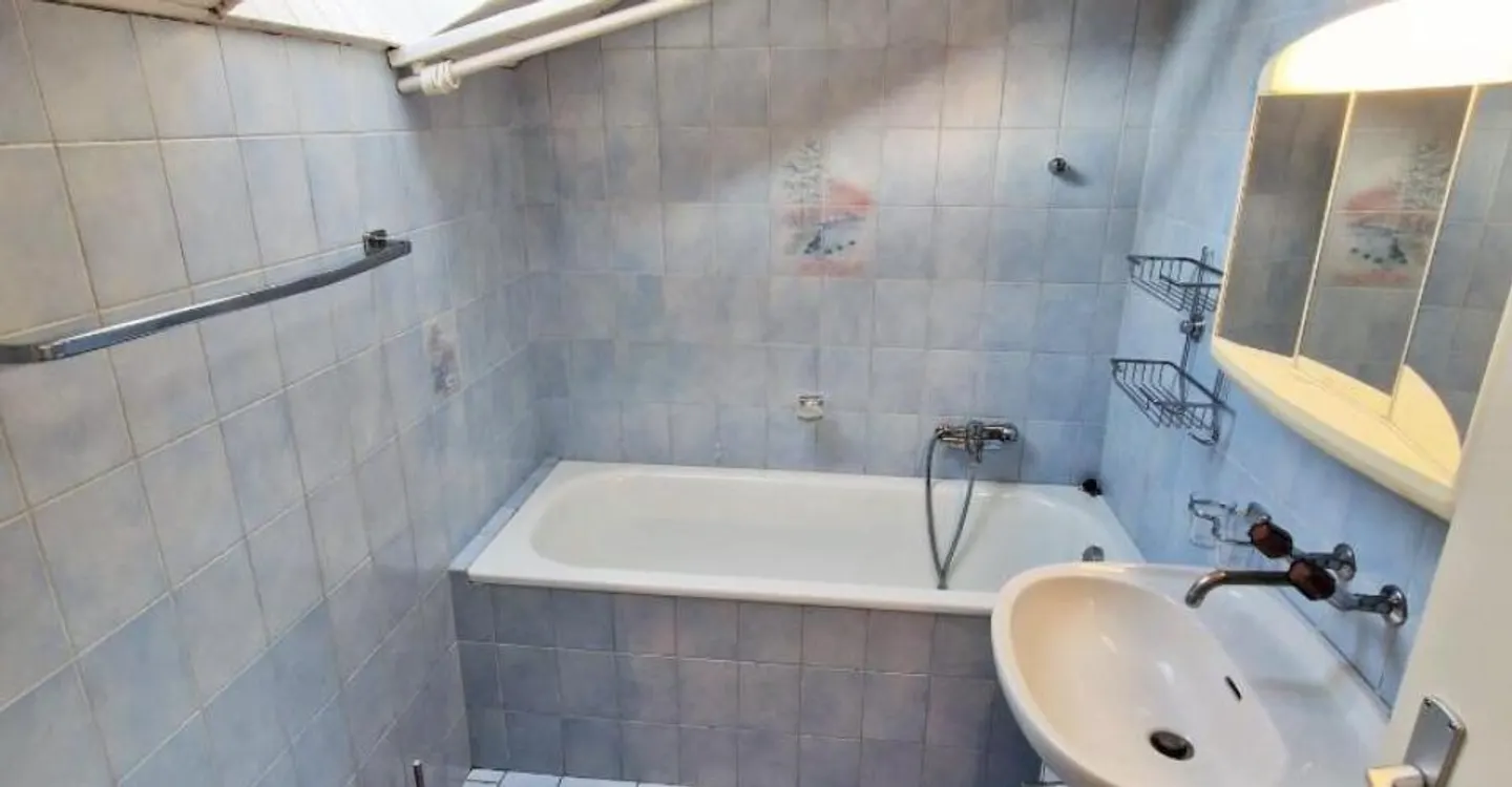 Appartement de 2.5 pièces au 2ème étage à Berlincourt à louer - Foto 4 von 7