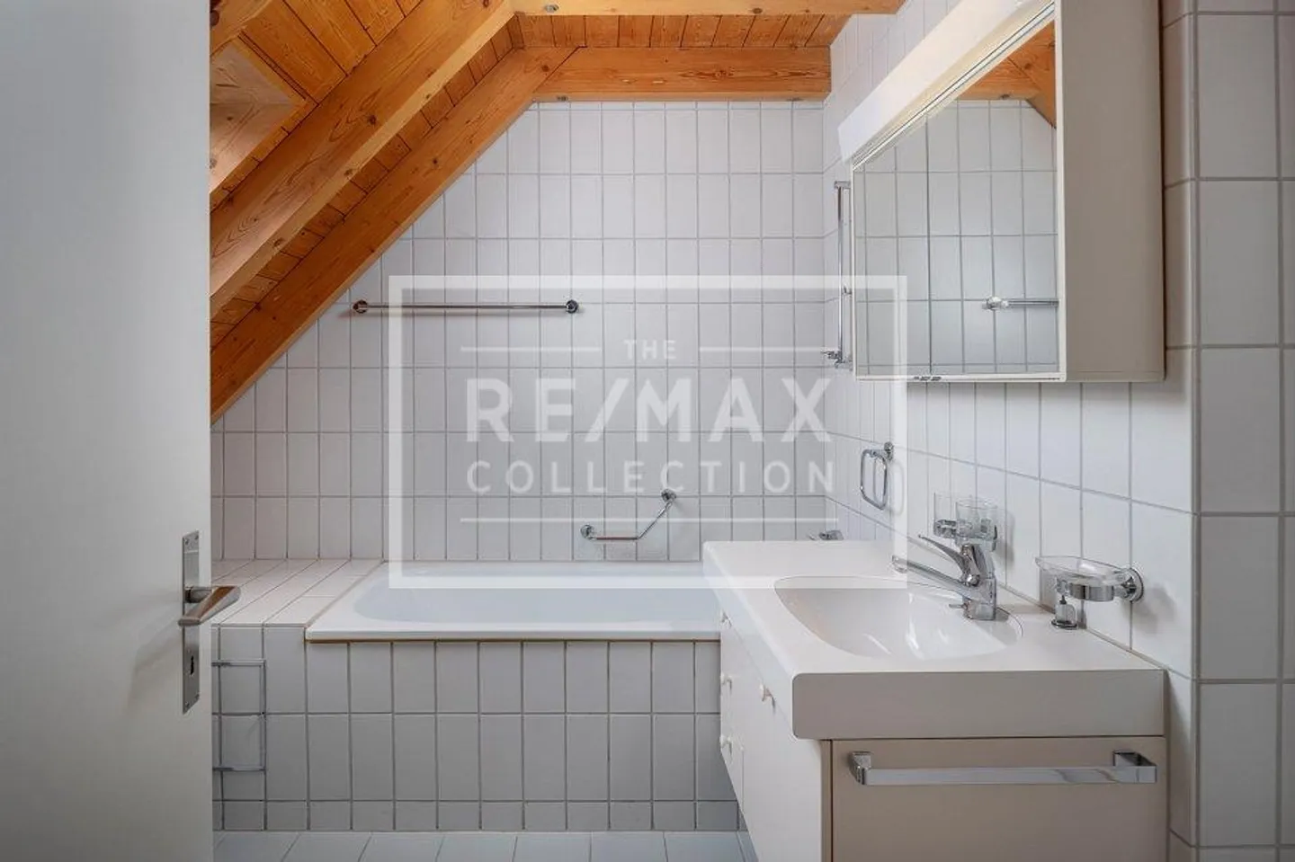 4 Room Maisonette Apartment in Quiet Residential Oasis - Under Building Rights - Photo 7 of 13