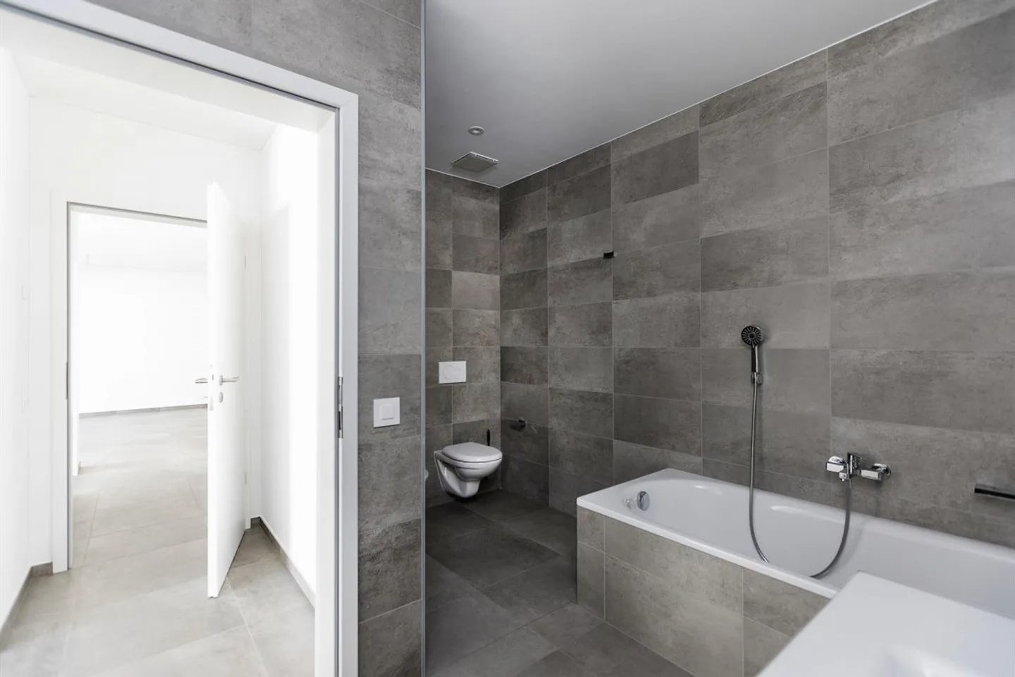 Living in a unique context - Photo 9 of 9