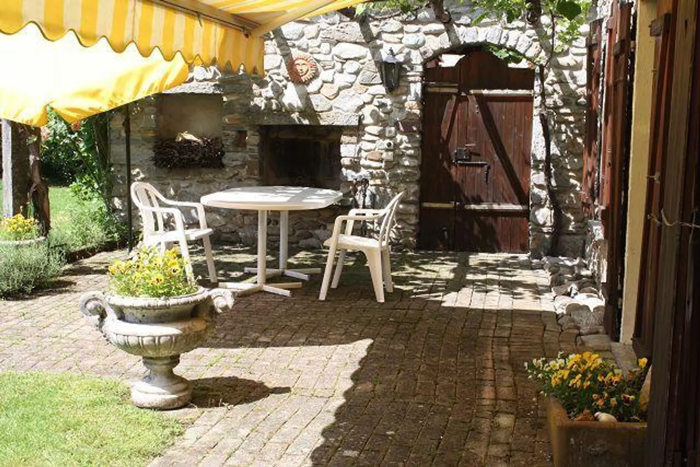 4 1/2-Room Ticino House with Beautiful Garden - Photo 32 of 40