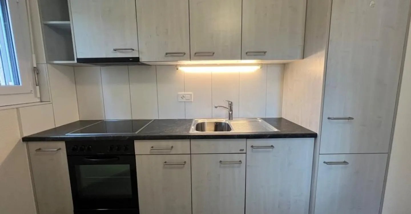 Bellissimo appartamento di 2 camere - Foto 1 di 4