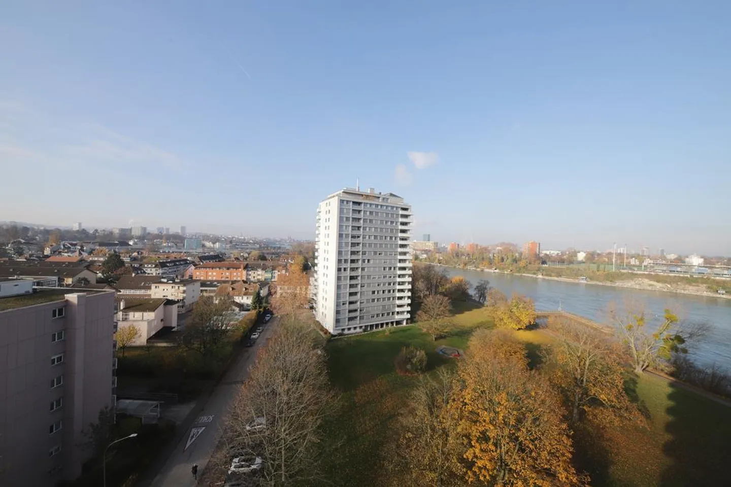 Familienwohnung am Rhein - Foto 1 von 9