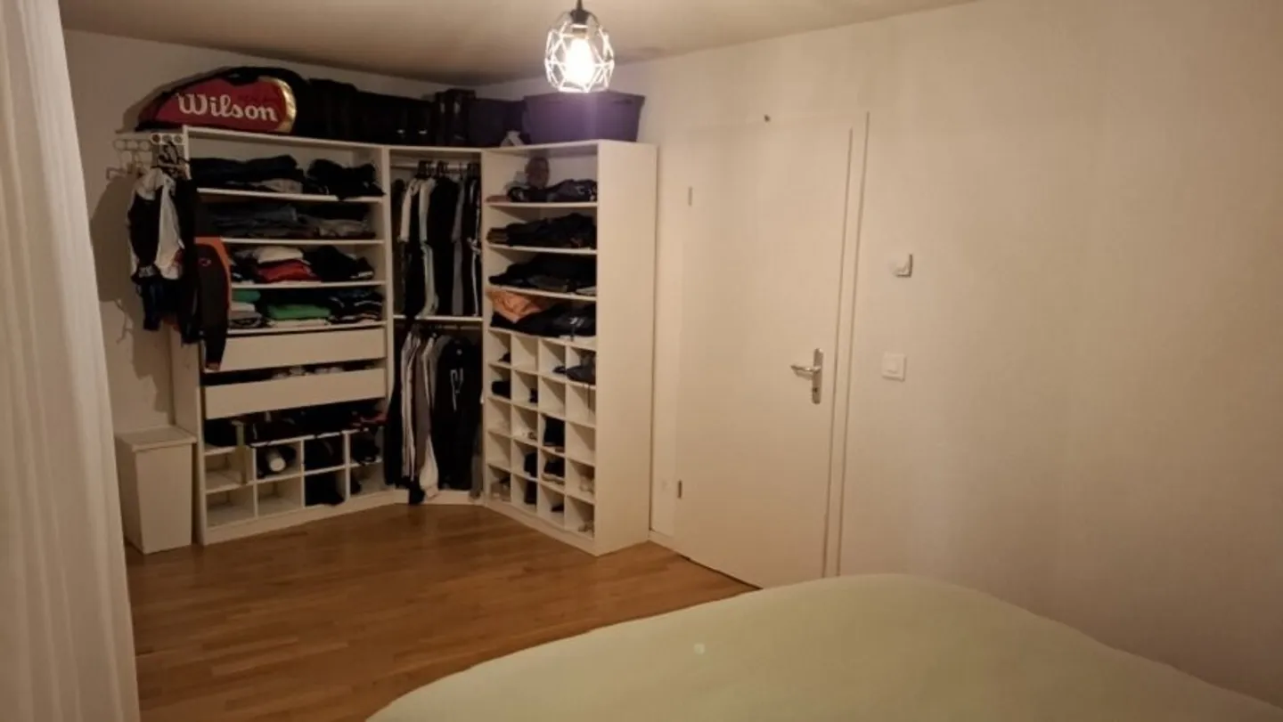 Appartement Charmant en Zone Résidentielle - Photo 4 sur 8