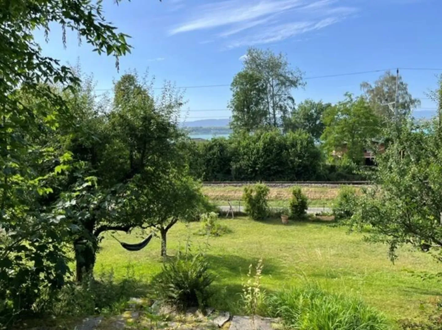Dream apartment with lake view and park garden - Photo 7 of 11