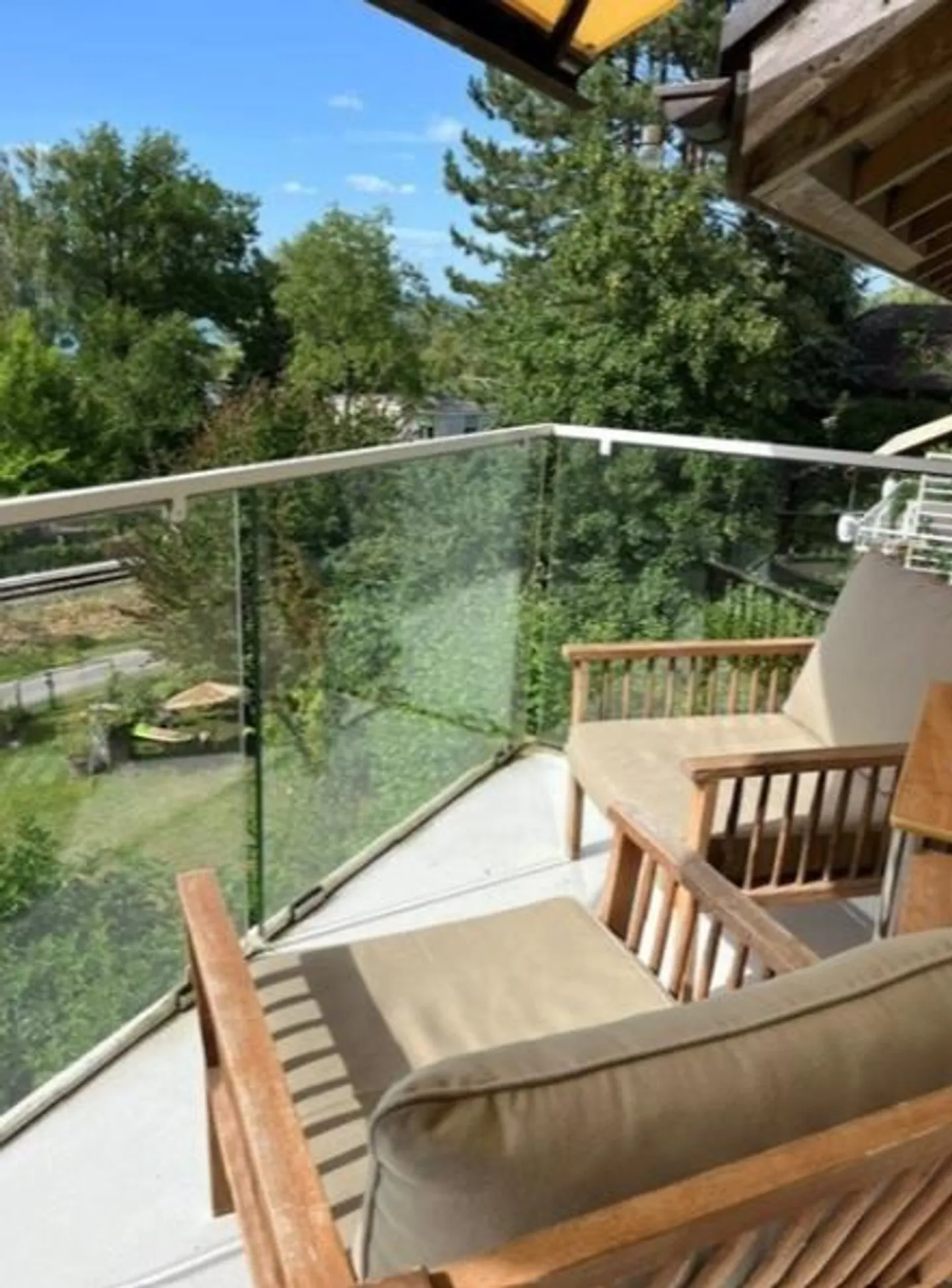 Dream apartment with lake view and park garden - Photo 8 of 11