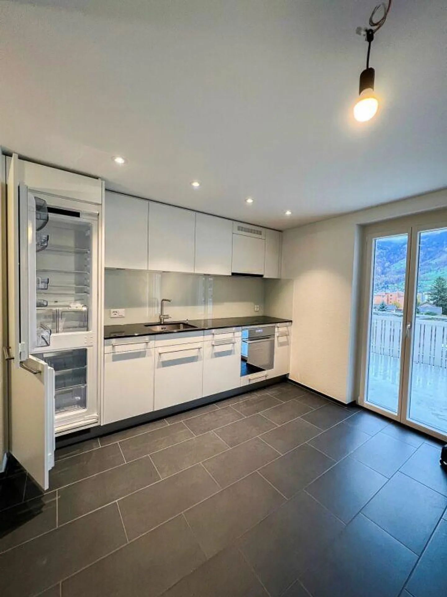 Modern and practical studio apartment in the charming 'Städtli' in Sar... - Photo 1 of 8