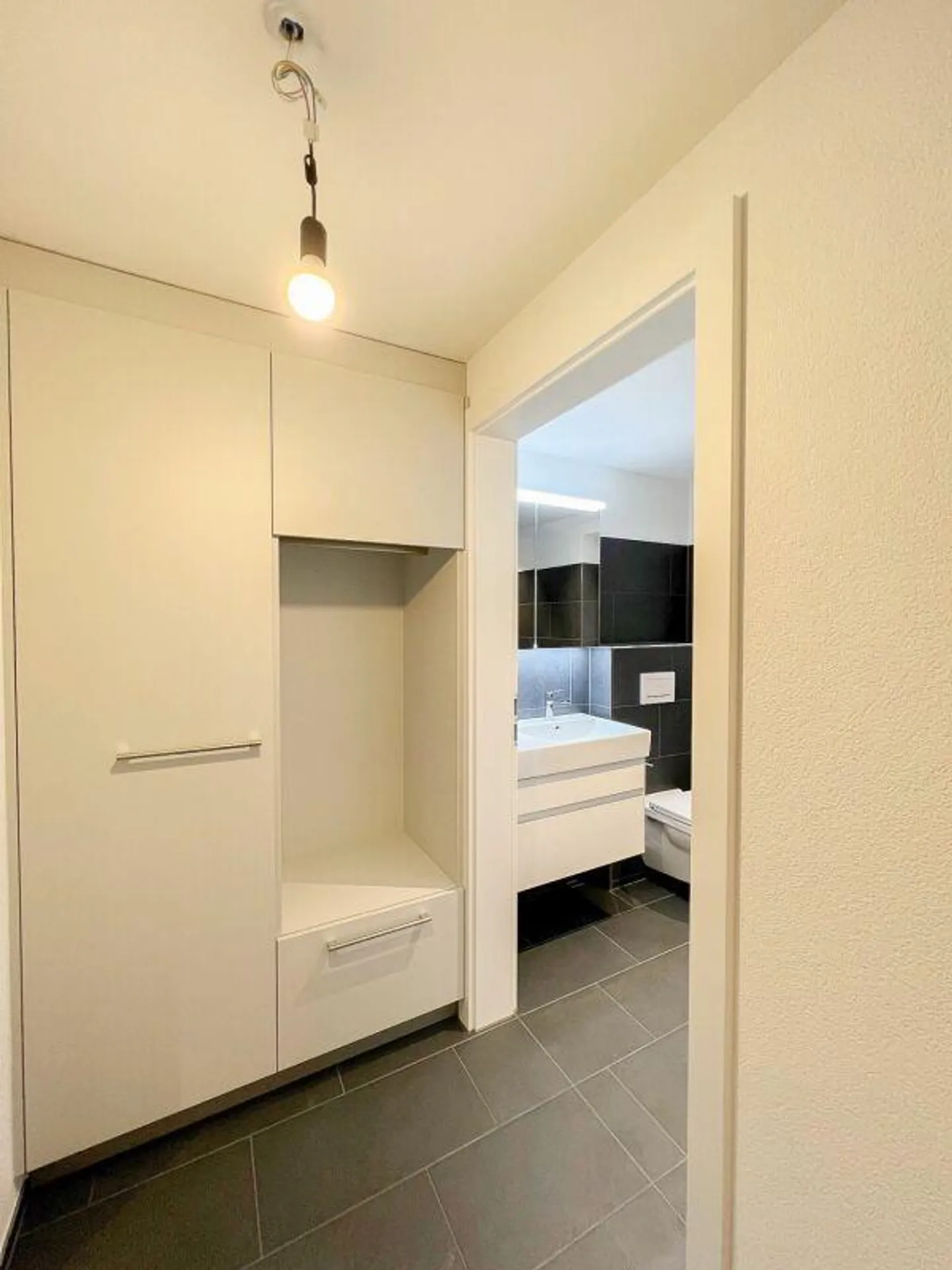Modern and practical studio apartment in the charming 'Städtli' in Sar... - Photo 4 of 8