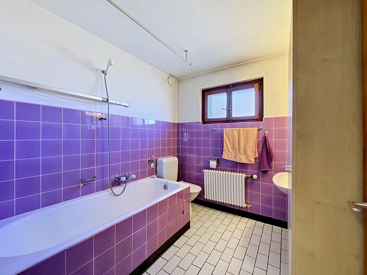 Grande maison avec 2 appartements et garage spacieux - Photo 5 sur 12