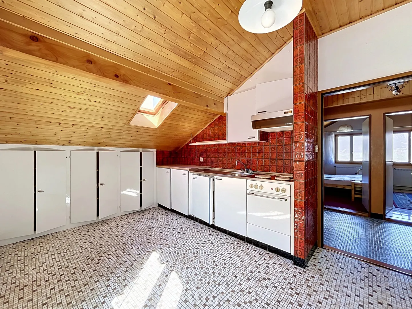 Grande maison avec 2 appartements et garage spacieux - Photo 8 sur 12