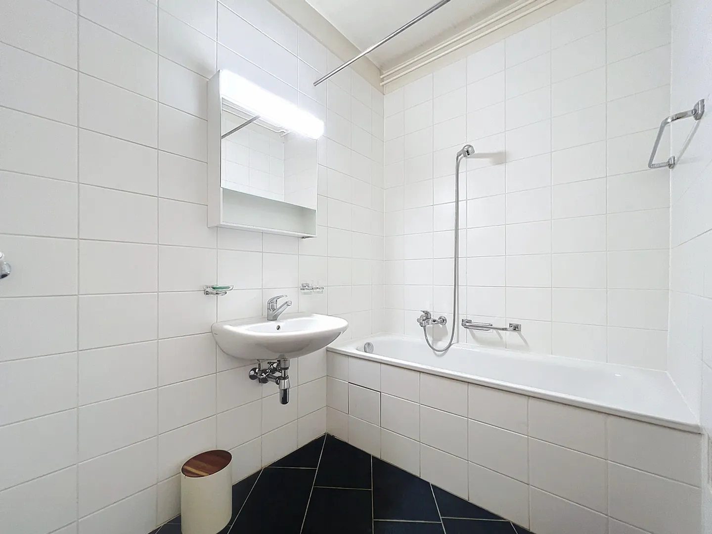 Wunderschöne möblierte Wohnung im Herzen von Eaux-Vives, nahe dem See! - Foto 6 von 7