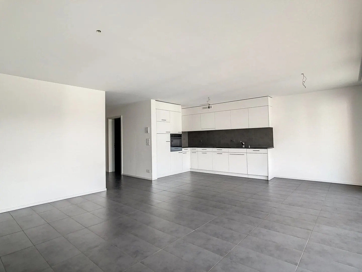 Modern Apartment in Family Area - Photo 1 of 9