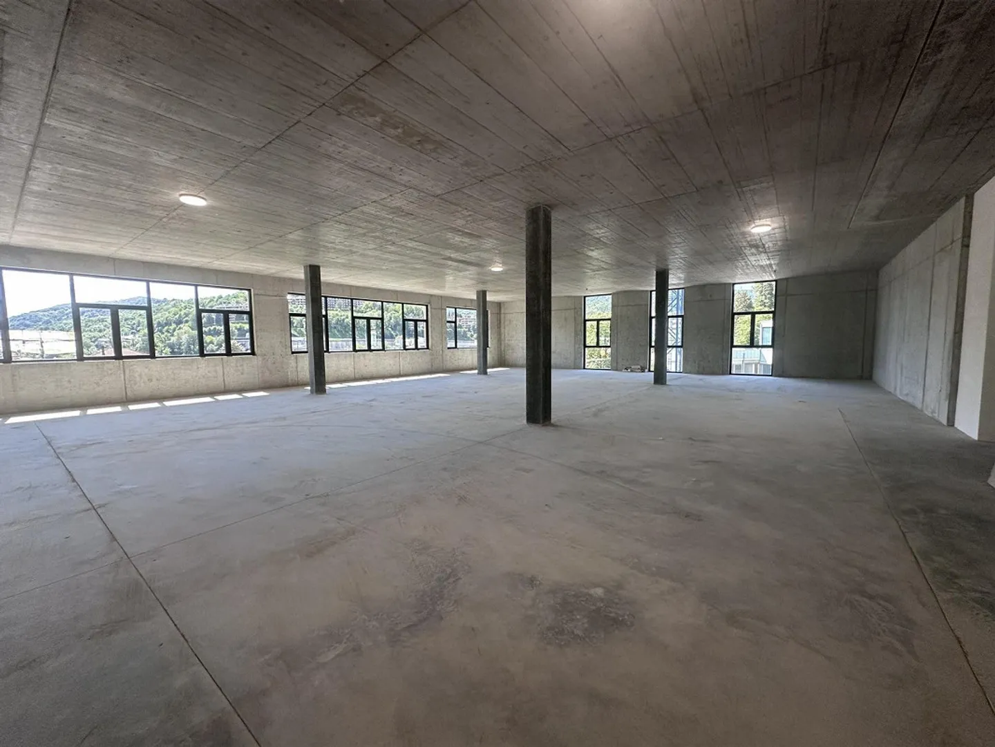 Brandneues Gewerbegebäude von 2670 m² in Vacallo - Foto 11 von 13