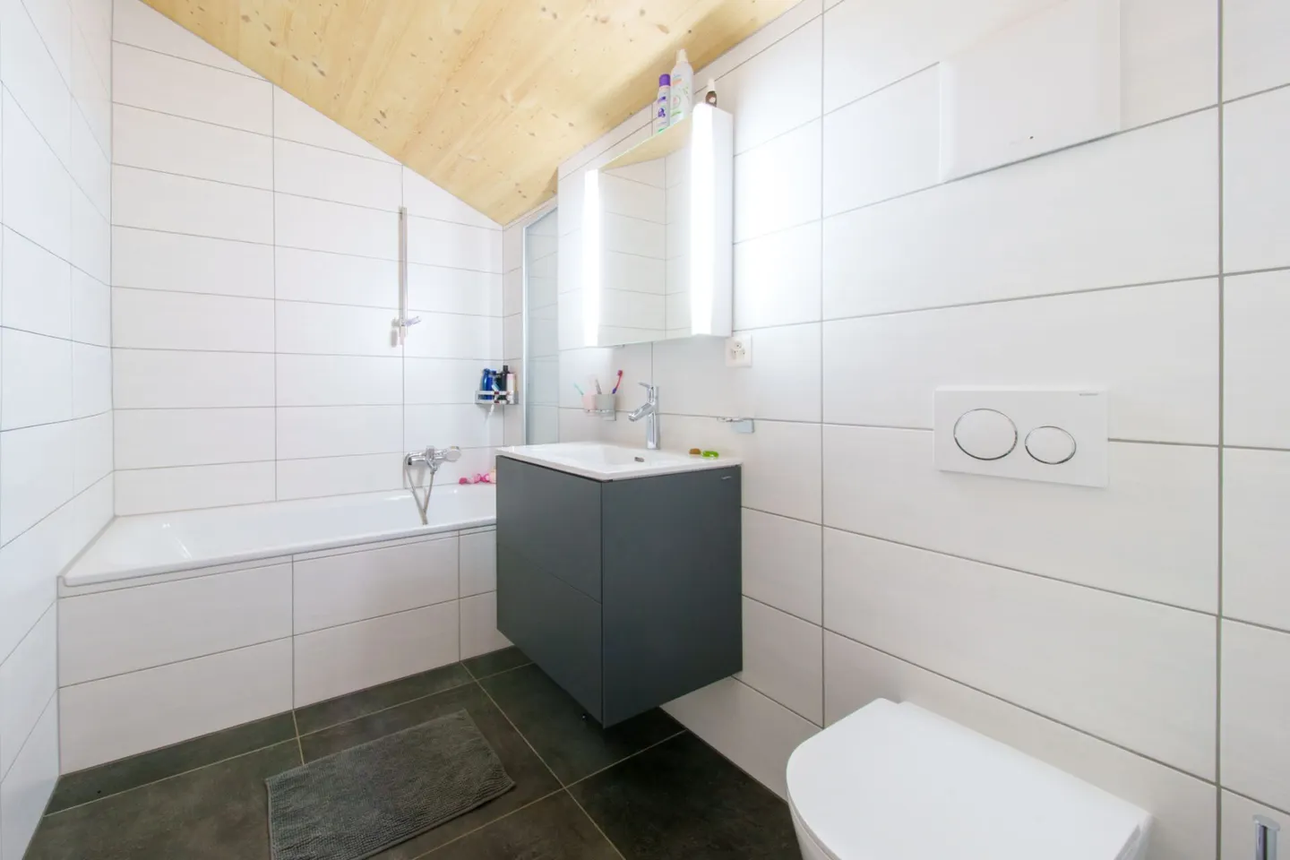 Very beautiful terraced house in modern and comfortable PPE - Photo 10 of 13