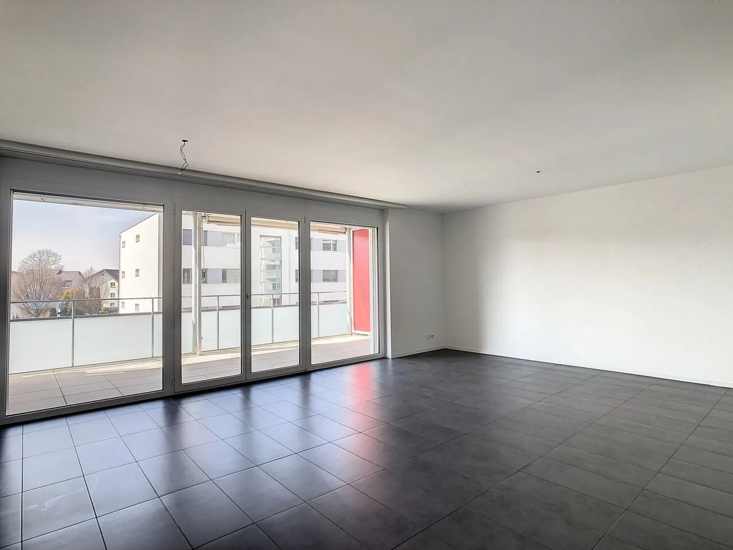 Modern Apartment in Family Area - Photo 3 of 9