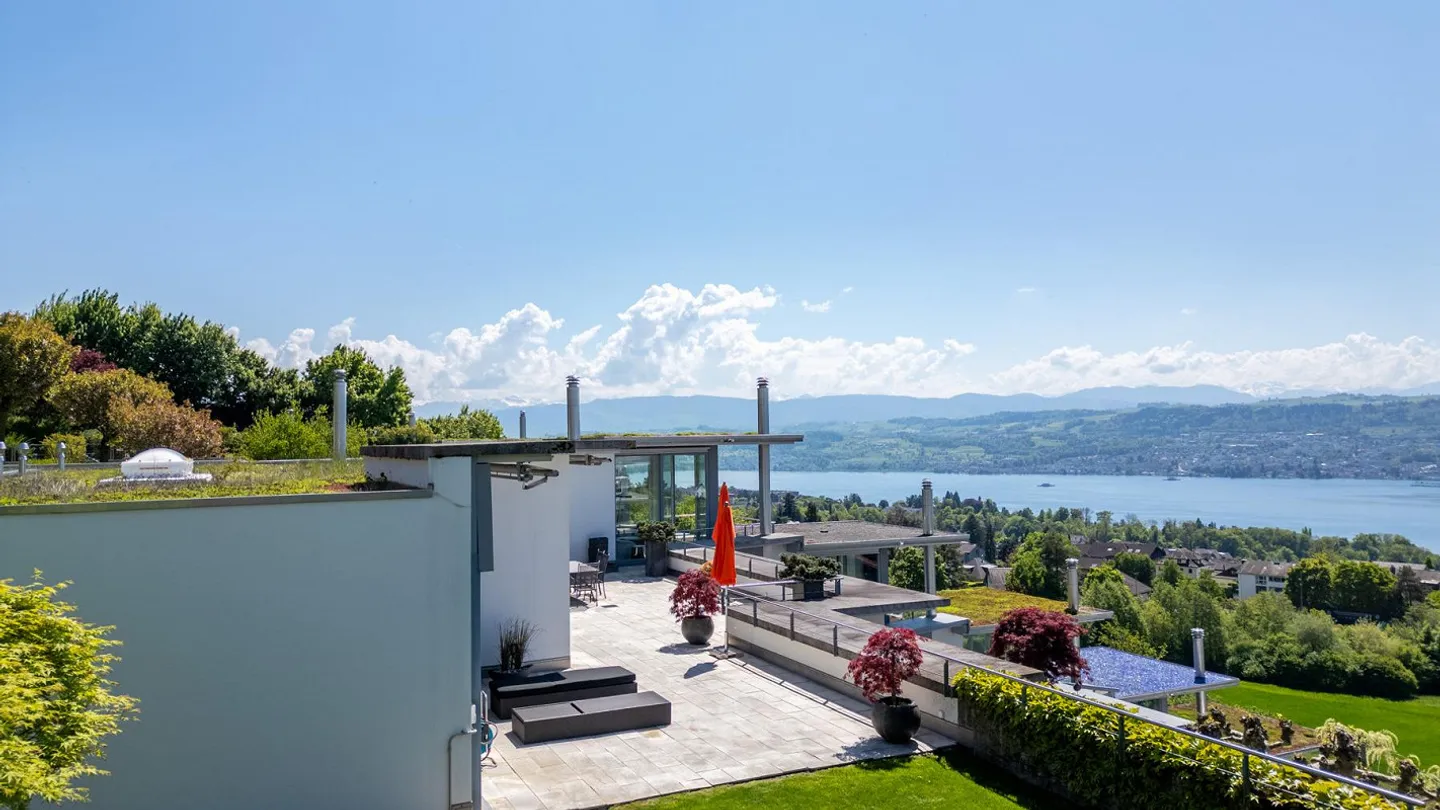 5½-Room Terrace House with Lake and Mountain Panorama - Photo 4 of 4