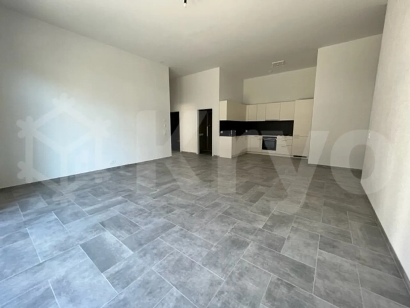 BEL APPARTEMENT DE 3.5 PIECES DE 92 M2 AVEC TERRASSE - Photo 1 sur 8