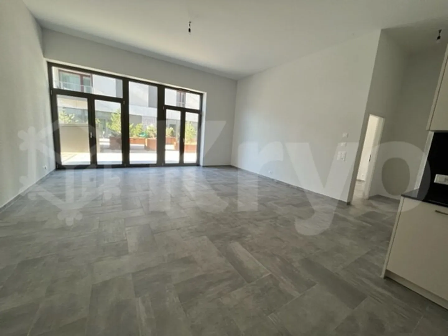 BEL APPARTEMENT DE 3.5 PIECES DE 92 M2 AVEC TERRASSE - Photo 2 sur 8