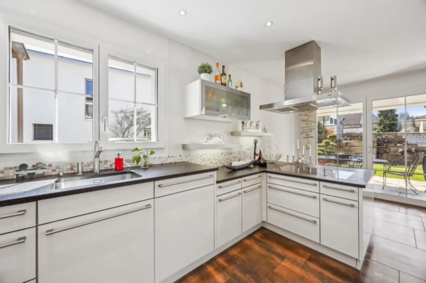 Maison individuelle bien entretenue avec jardin méditerranéen à Suhr - Photo 3 sur 13