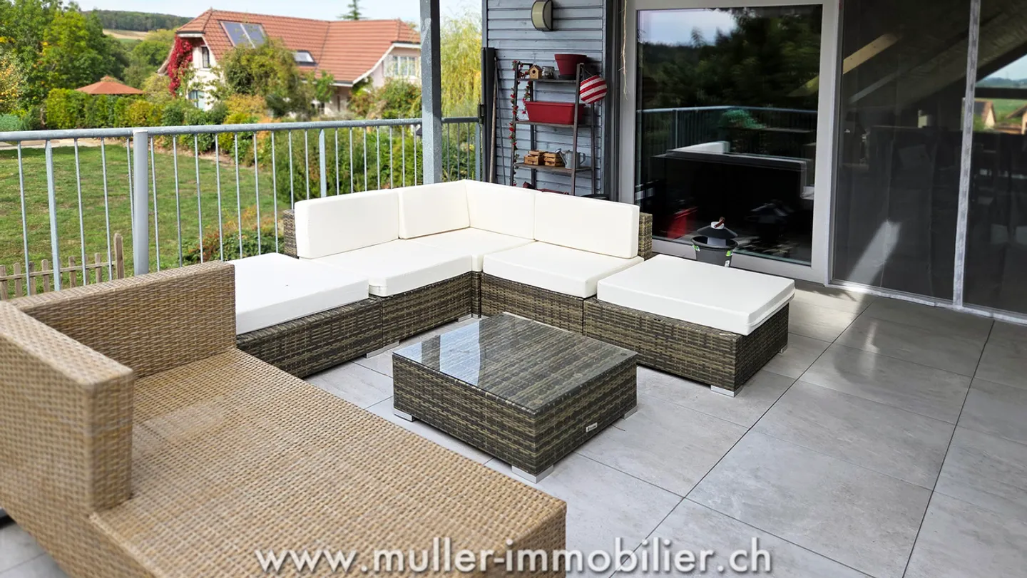 Stunning Villa with 3 Apartments - Photo 11 of 13